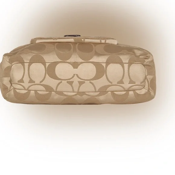 Coach Campbell Carryall, NWT - Picture 7 of 7